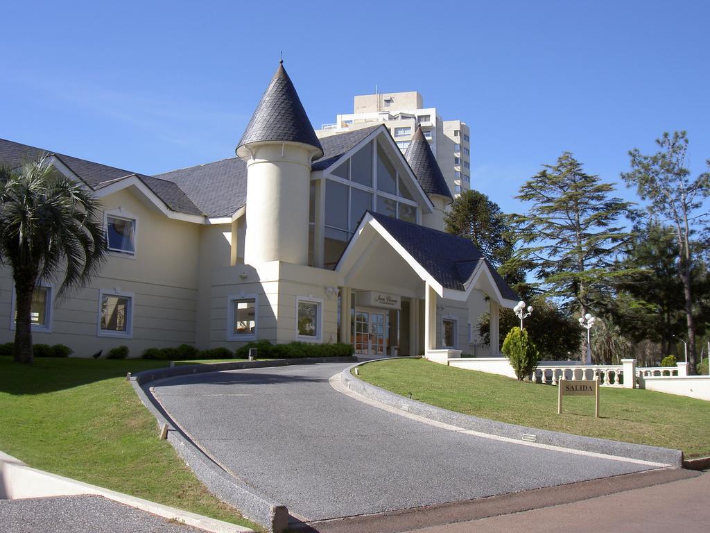 Parque Hotel Jean Clevers Punta del Este Exterior photo The clubhouse at the Royal Country Club