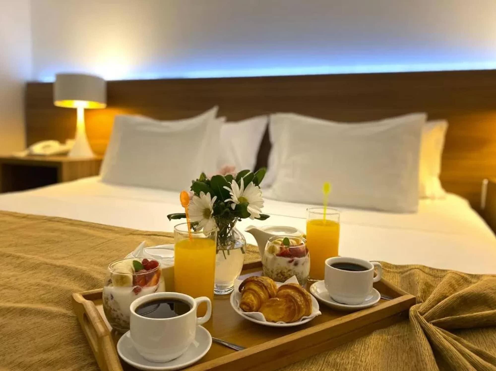 Parque Hotel Jean Clevers Punta del Este Exterior photo Room service