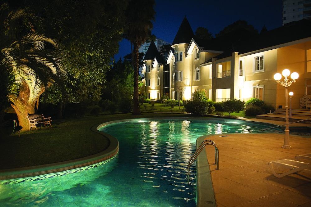 Parque Hotel Jean Clevers Punta del Este Exterior photo The swimming pool at the hotel