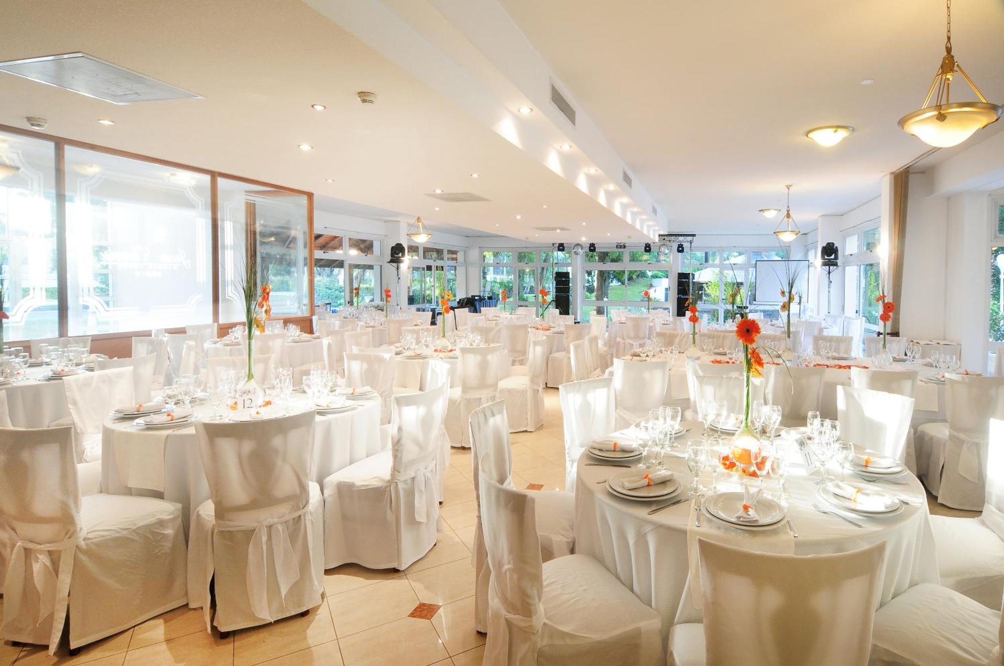Parque Hotel Jean Clevers Punta del Este Exterior photo The interior of the restaurant