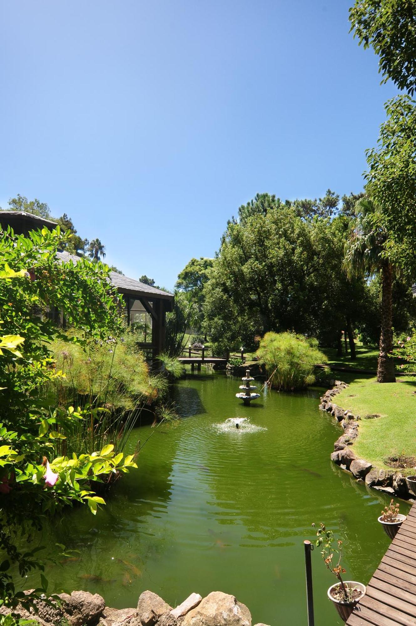 Parque Hotel Jean Clevers Punta del Este Exterior photo The lake
