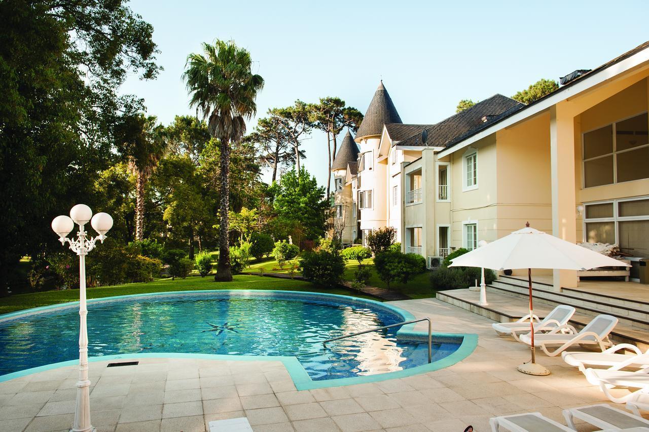 Parque Hotel Jean Clevers Punta del Este Exterior photo The swimming pool at the hotel